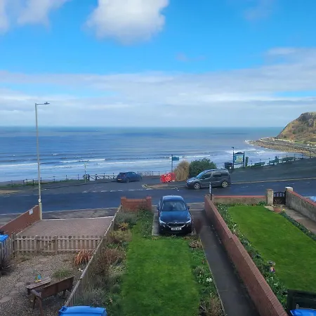 Sea View Flat 4 Fast Wifi & Free Parking *