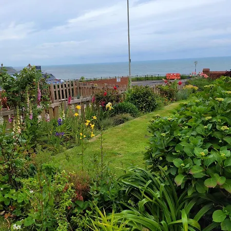 Sea View Flat 4 Fast Wifi & Free Parking