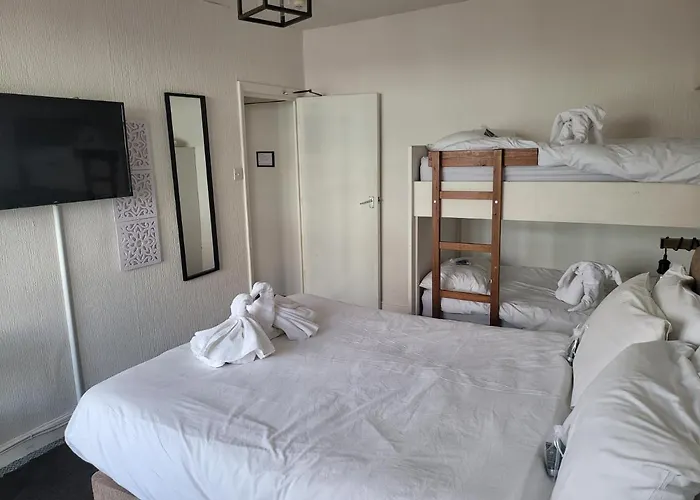 Sea View Flat 4 Fast Wifi & Free Parking Apartament Scarborough