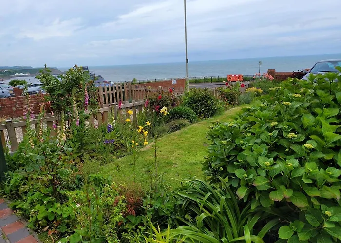 Sea View Flat 4 Fast Wifi & Free Parking